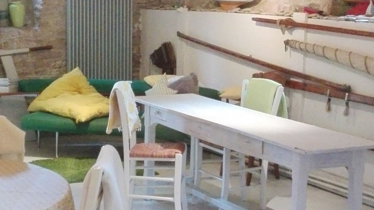 Photo of Others in Reviers