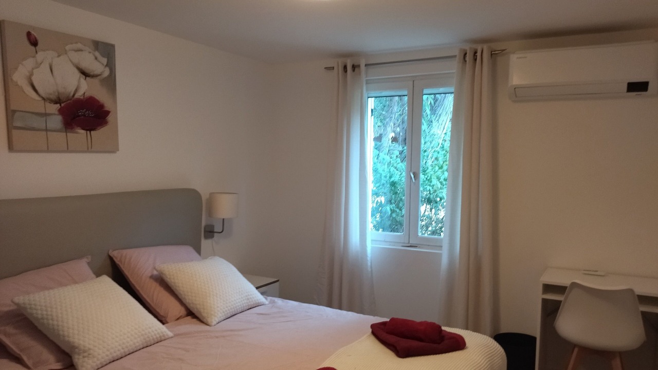 Photo of Bedroom in La Capelle-et-Masmolene