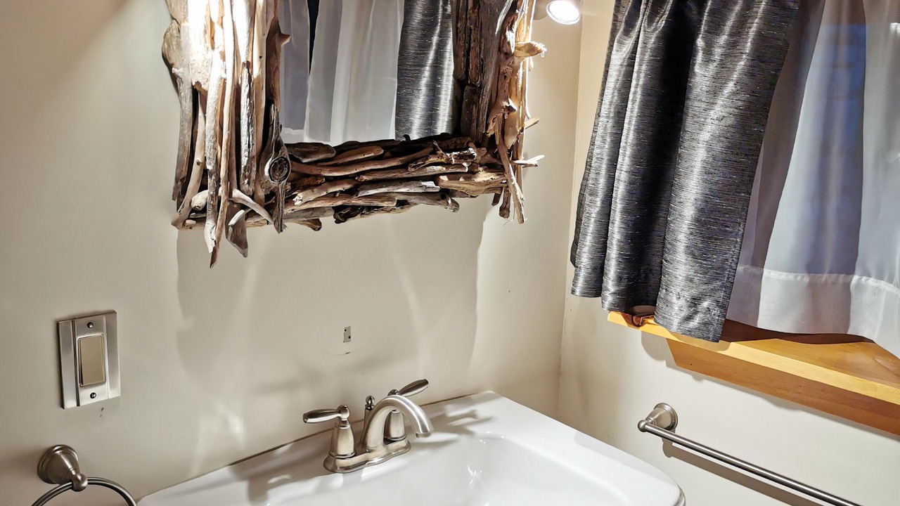 Photo of Bathroom in Tobermory