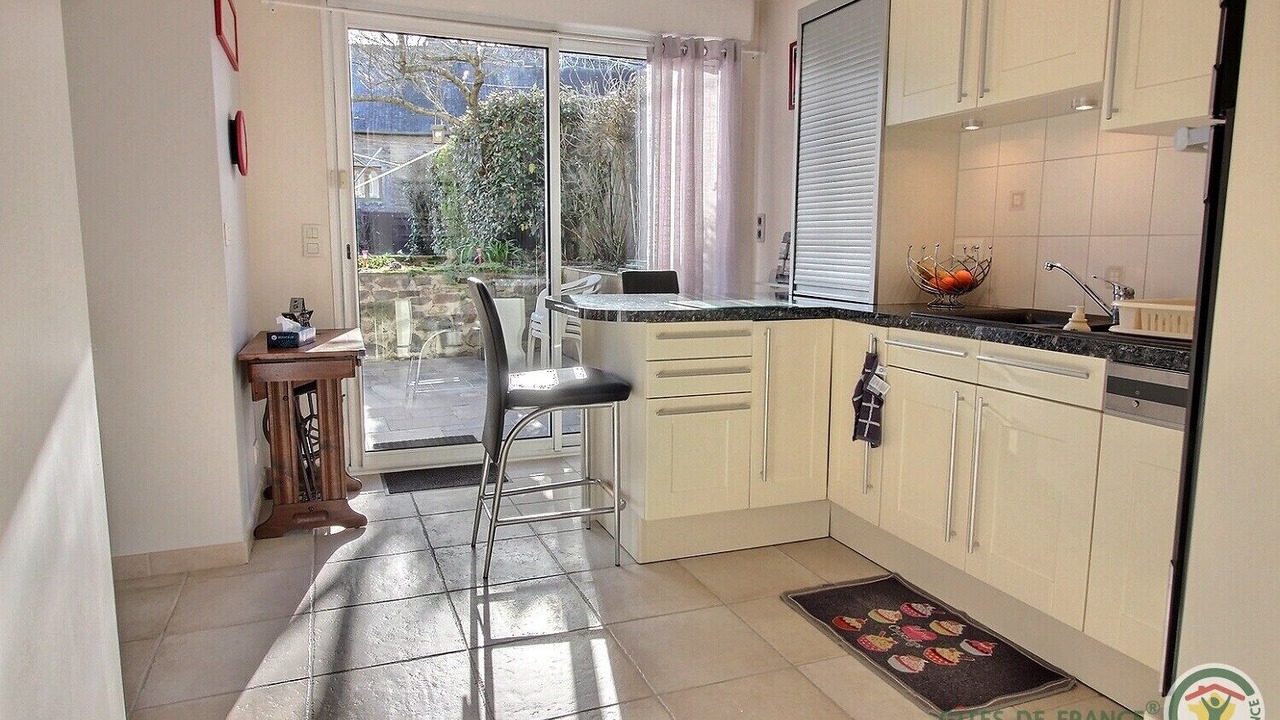 Photo of Kitchen in Pleudihen-sur-Rance