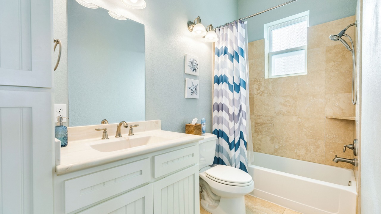 Photo of Bathroom in Beachside Village
