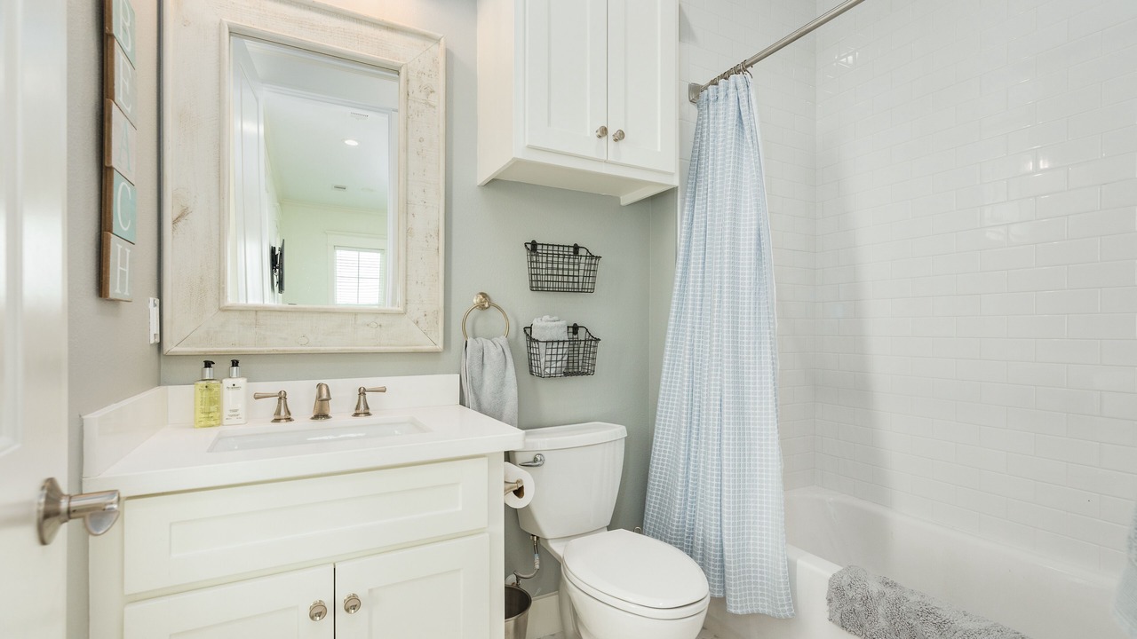 Photo of Bathroom in Red Fish Cove