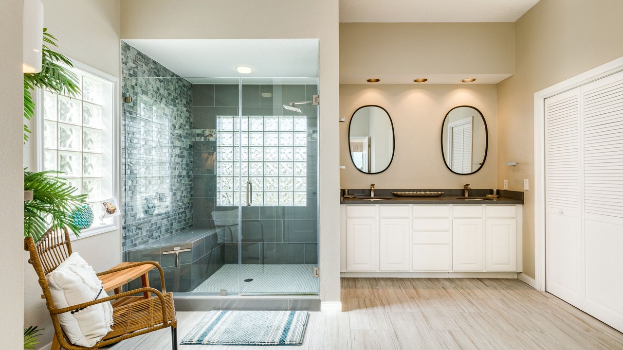 Photo of Bathroom in Pointe San Luis