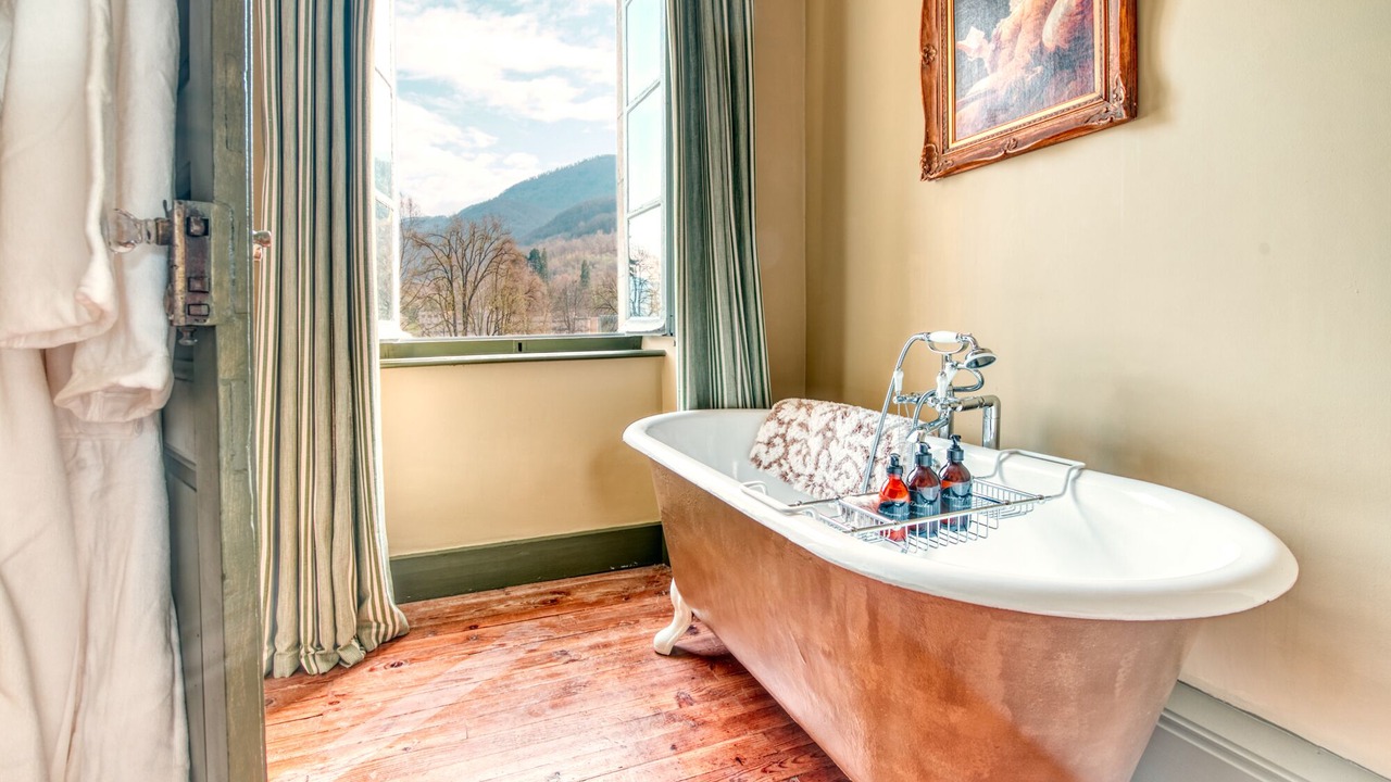 Photo of Bathroom in Siradan
