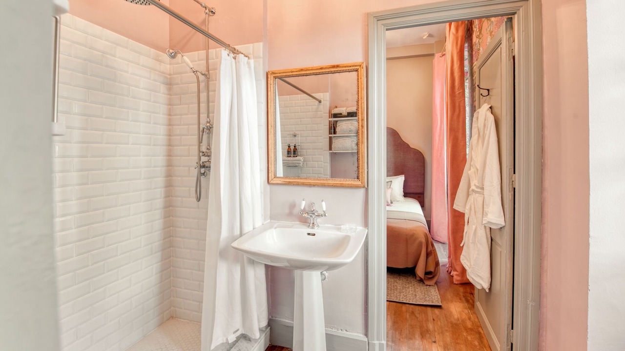Photo of Bathroom in Siradan
