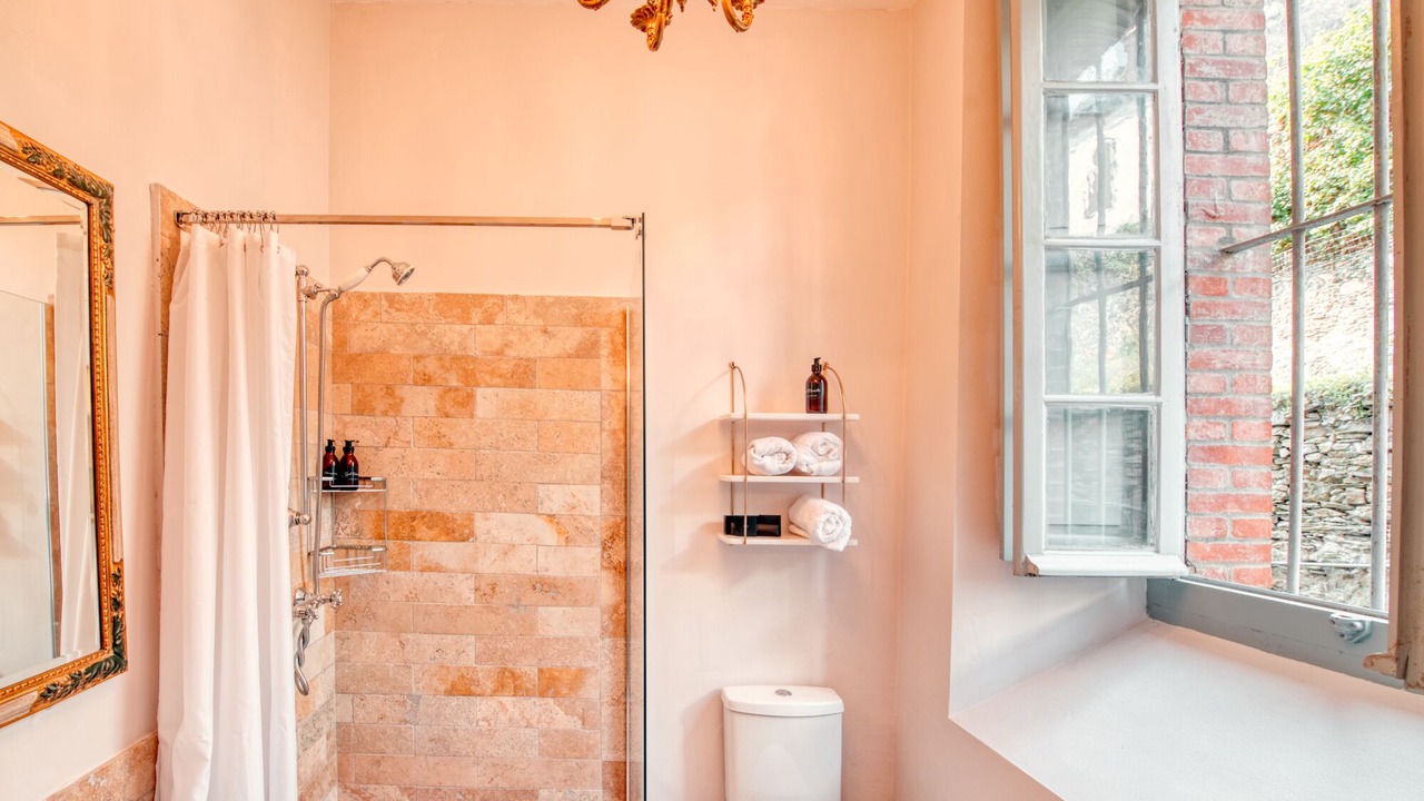 Photo of Bathroom in Siradan