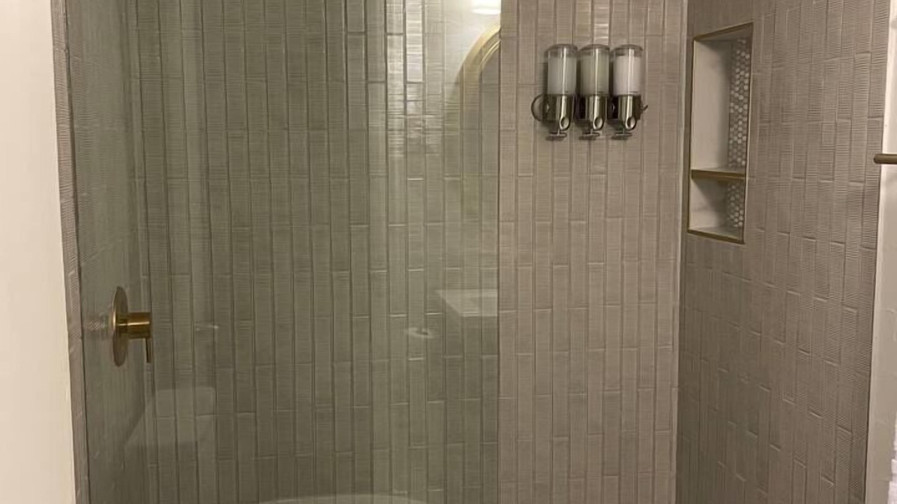 Photo of Bathroom in Knox - Henderson