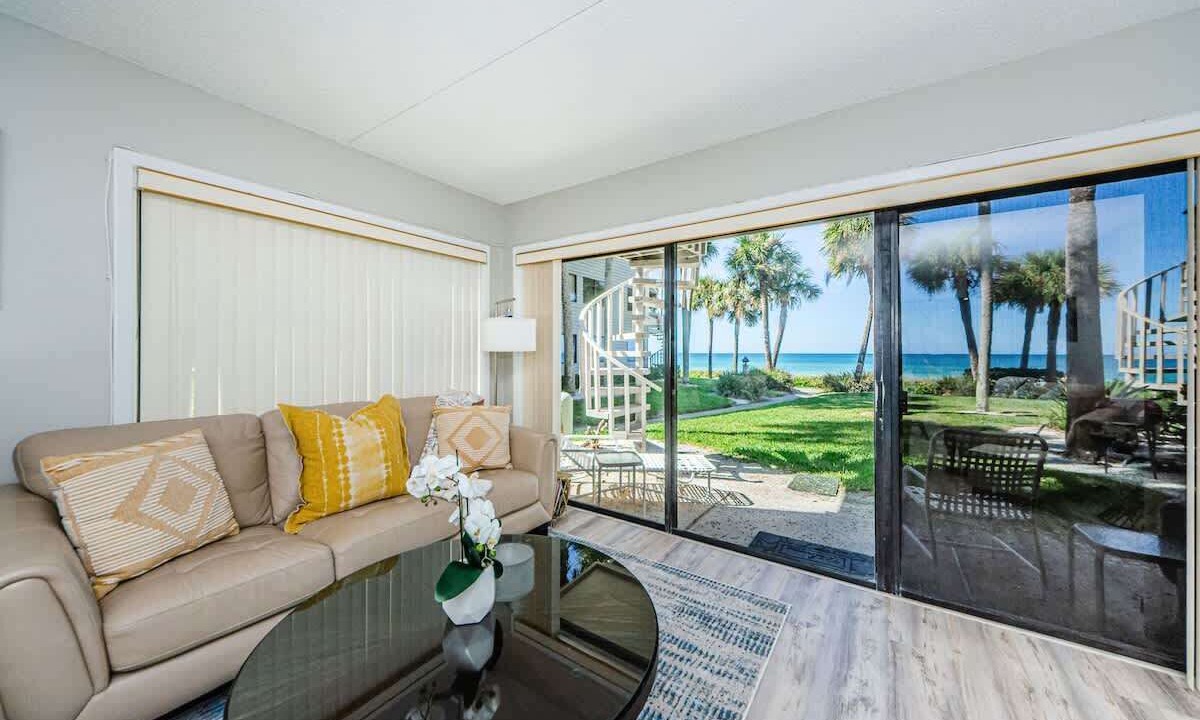 Photo of Livingroom in Belleair Beach