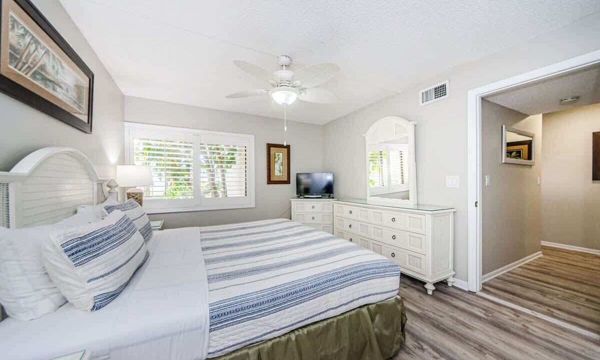Photo of Bedroom in Belleair Beach