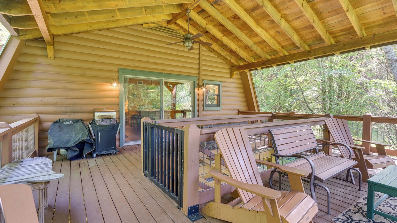 Photo of Patio Balcony in Hayesville