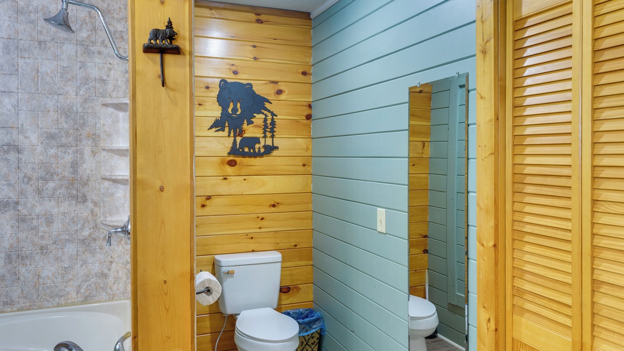 Photo of Bathroom in Hayesville
