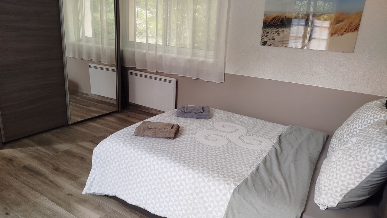 Photo of Bedroom in Lannion