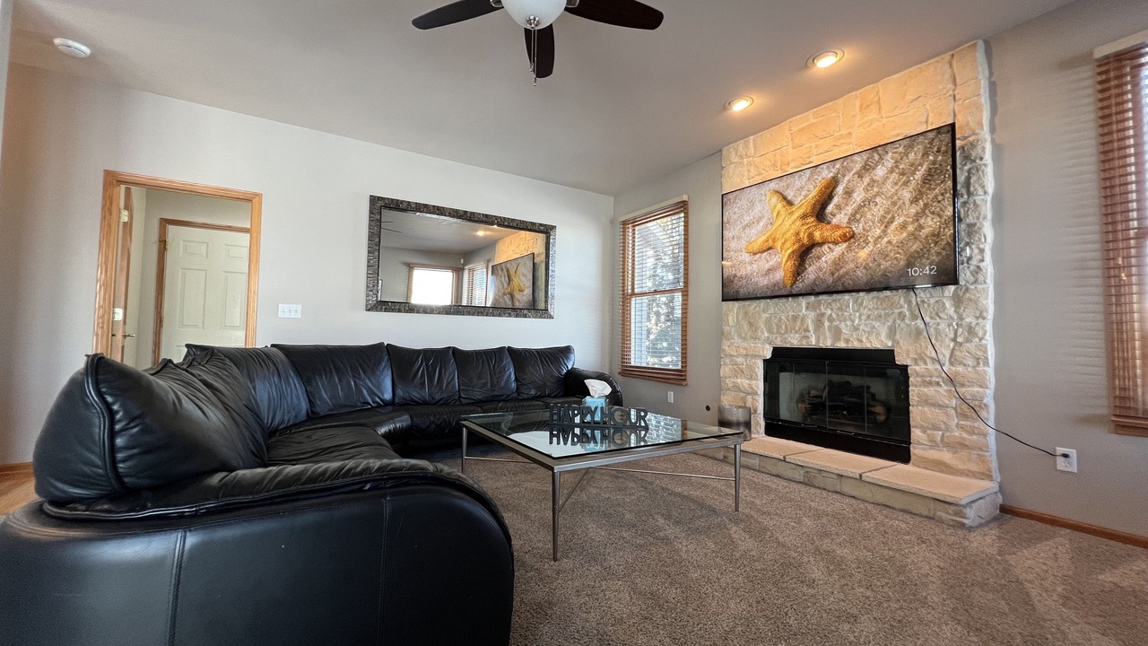 Photo of Livingroom in Pleasant Prairie