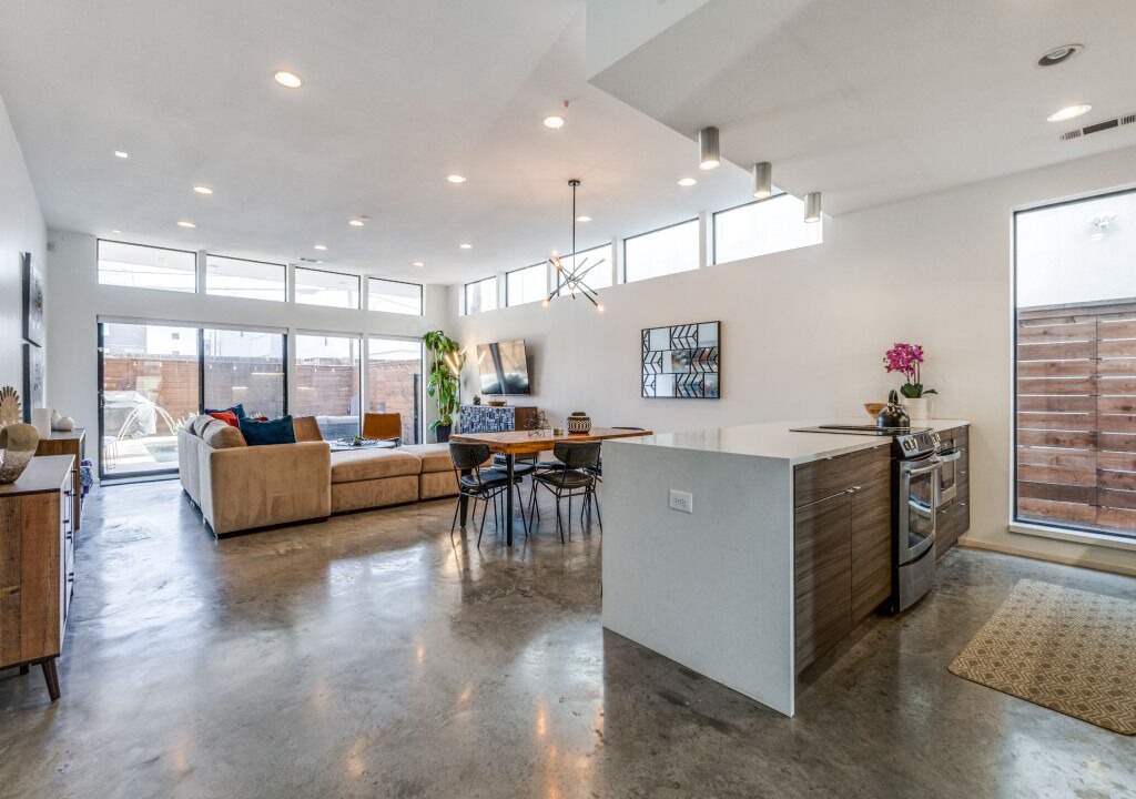 Photo of Livingroom in Old East Dallas