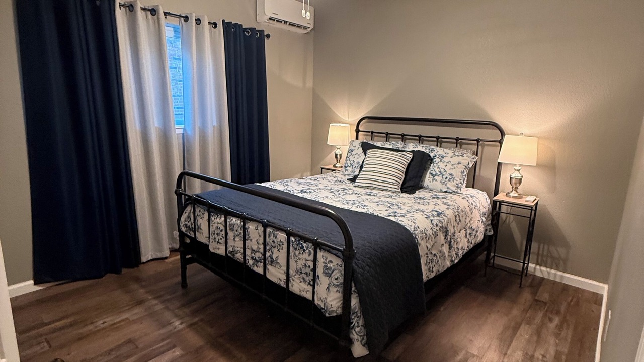 Photo of Bedroom in Wills Point