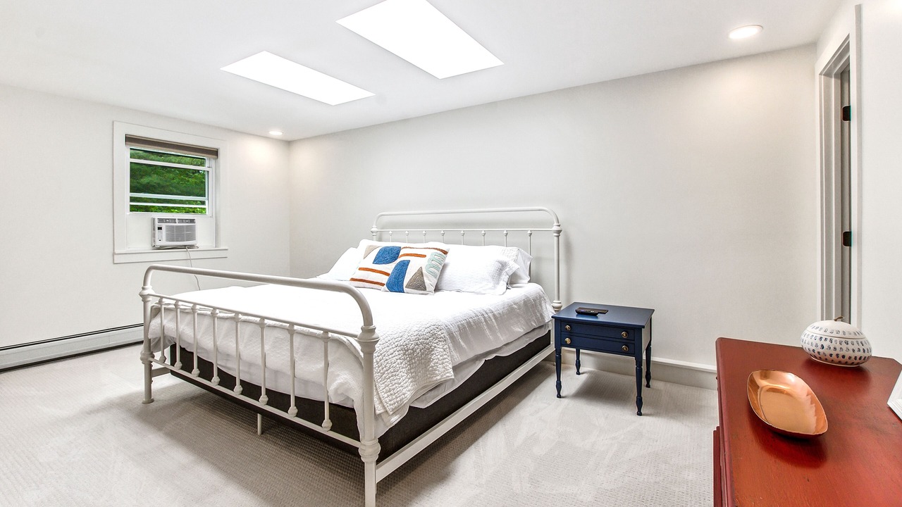 Photo of Bedroom in Sunapee