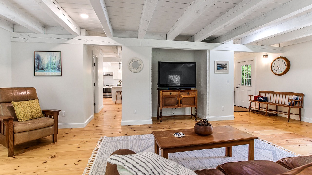 Photo of Livingroom in Sunapee