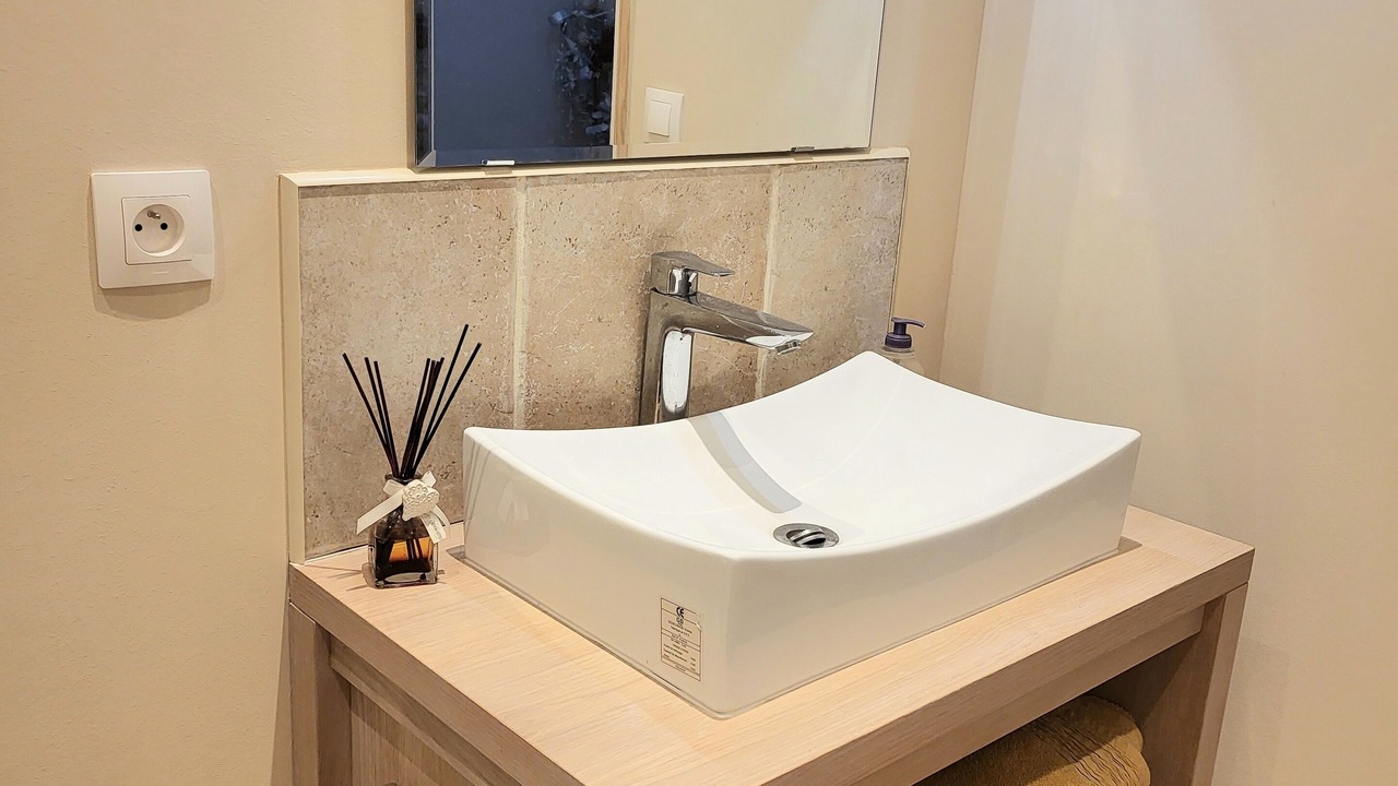 Photo of Bathroom in Mazerolles-du-Razes