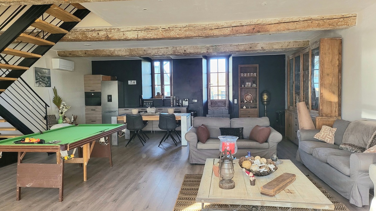 Photo of Livingroom in Mazerolles-du-Razes