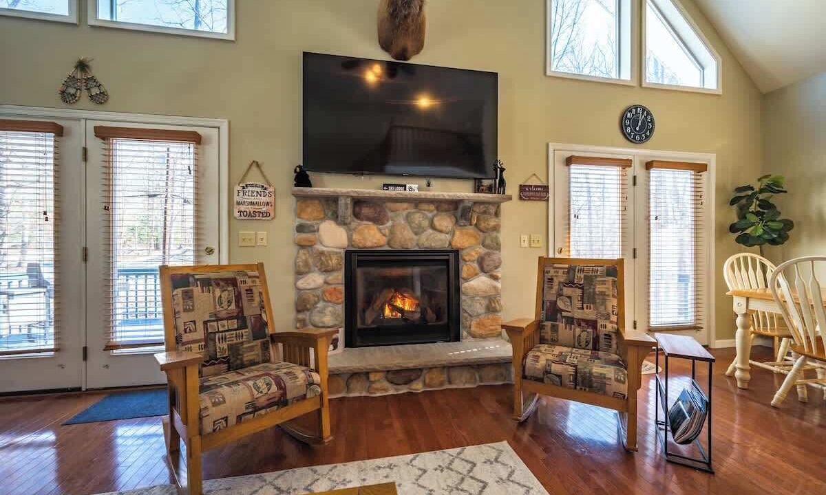 Photo of Livingroom in Lackawaxen