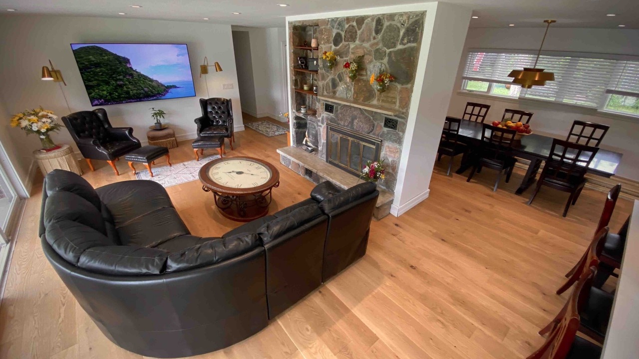 Photo of Livingroom in Fenelon Falls