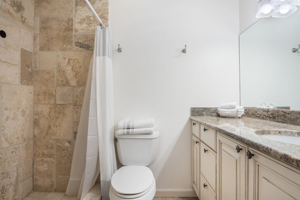 Photo of Bathroom in Naples
