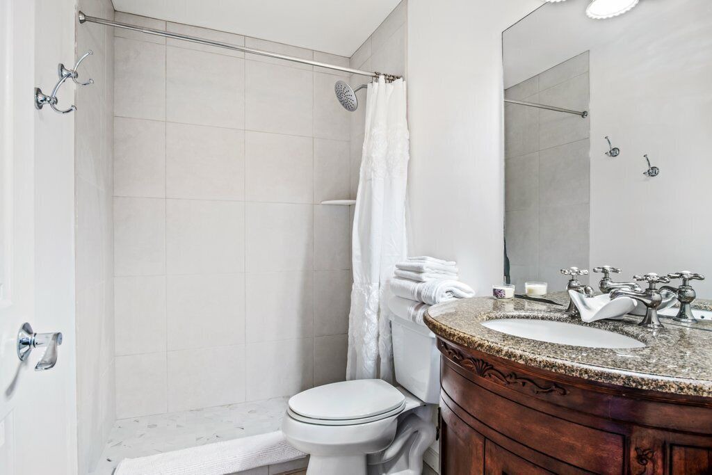 Photo of Bathroom in Naples