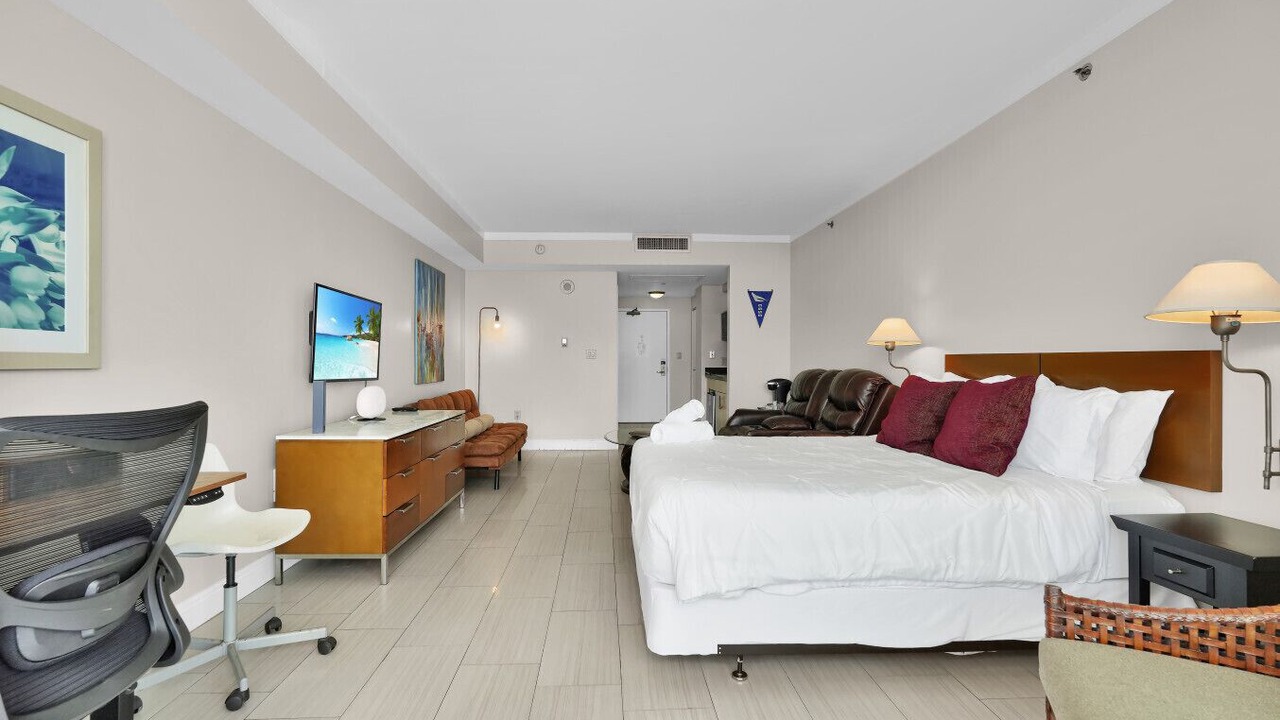 Photo of Bedroom in Coconut Grove