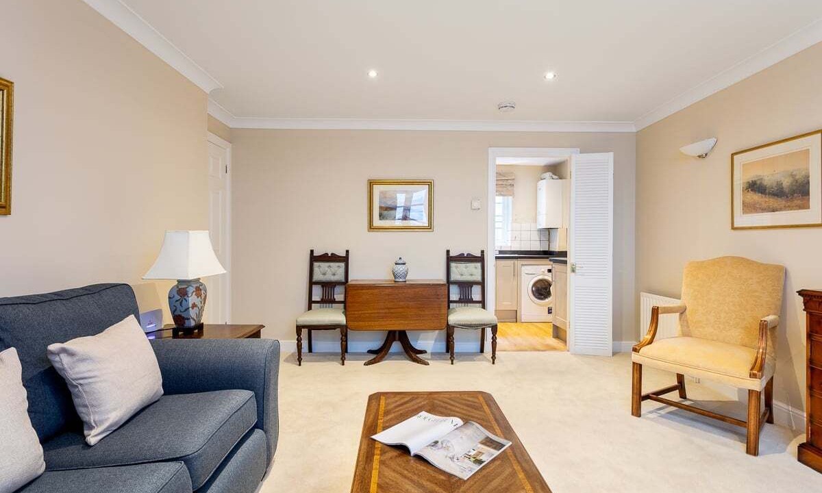 Photo of Livingroom in Tower Hill