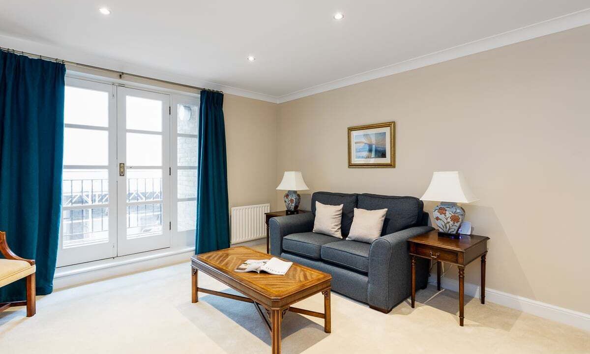 Photo of Livingroom in Tower Hill