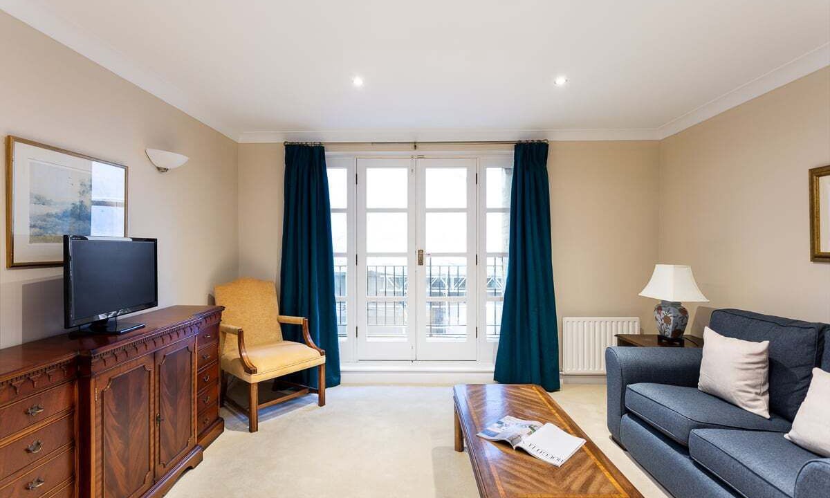 Photo of Livingroom in Tower Hill