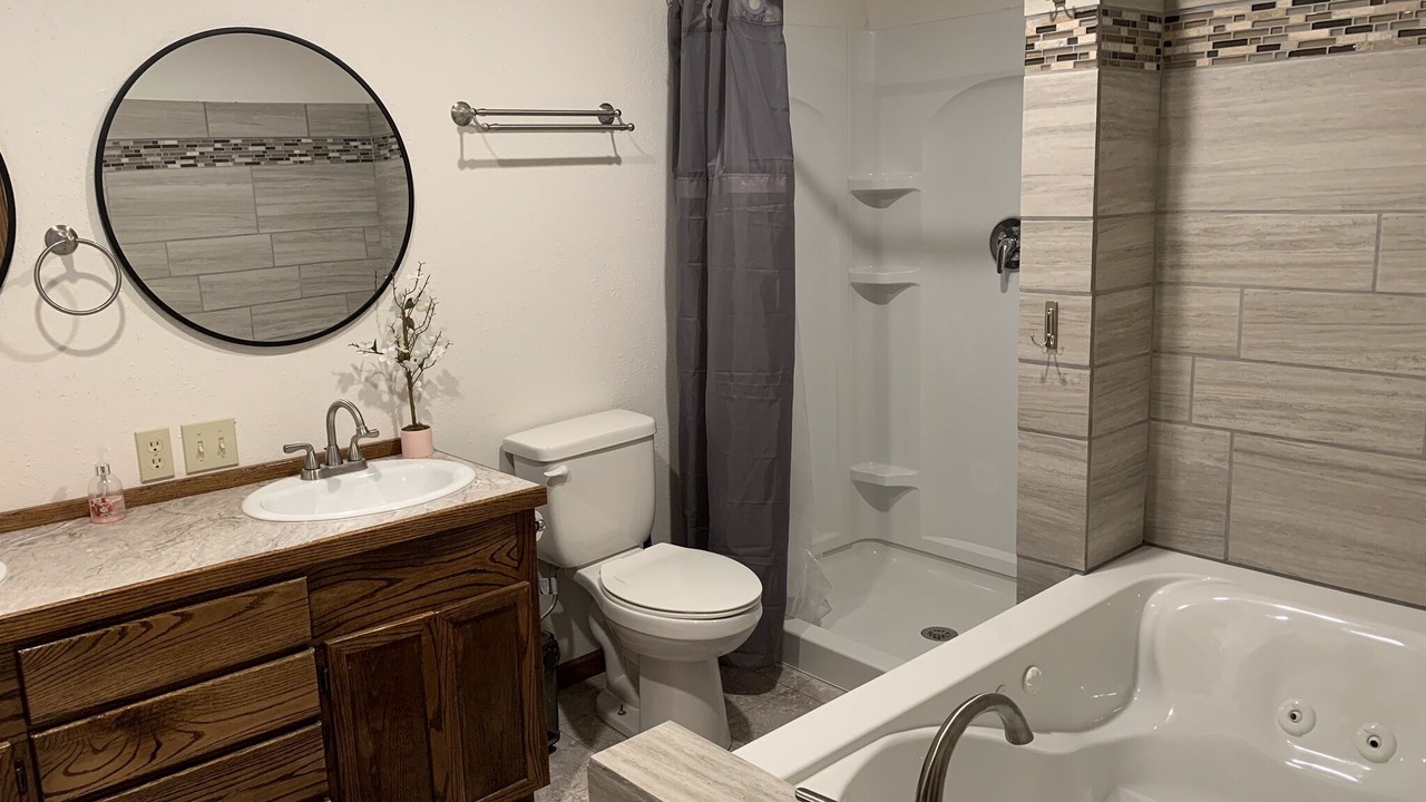 Photo of Bathroom in Thermopolis