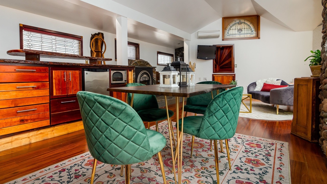 Photo of Livingroom in Ithaca