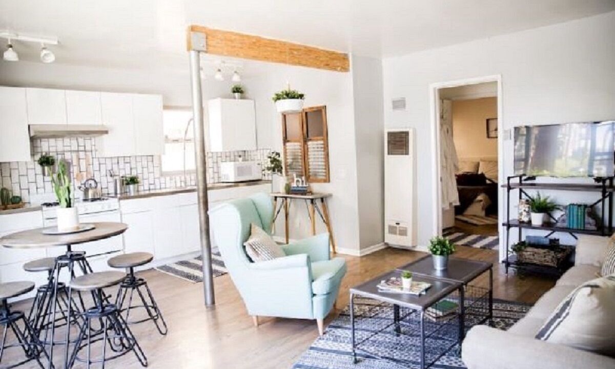 Photo of Livingroom in Alamitos Beach