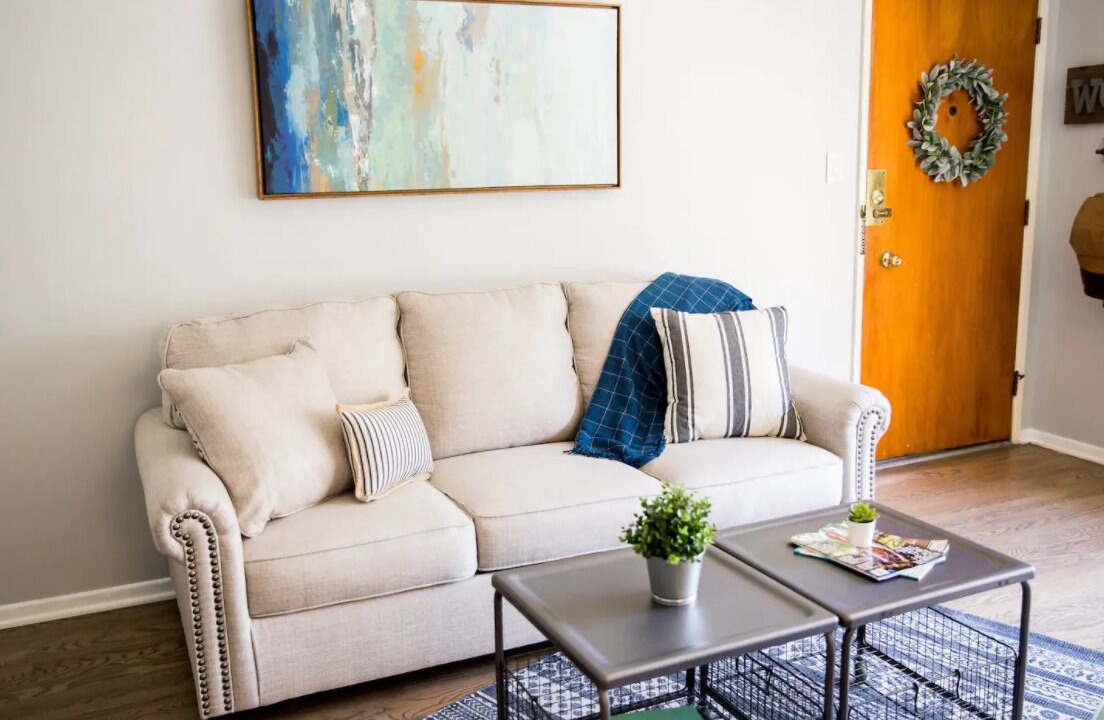 Photo of Livingroom in Alamitos Beach