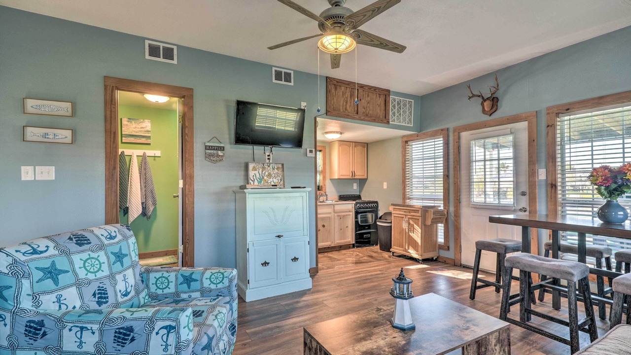 Photo of Livingroom in Cedar Lane