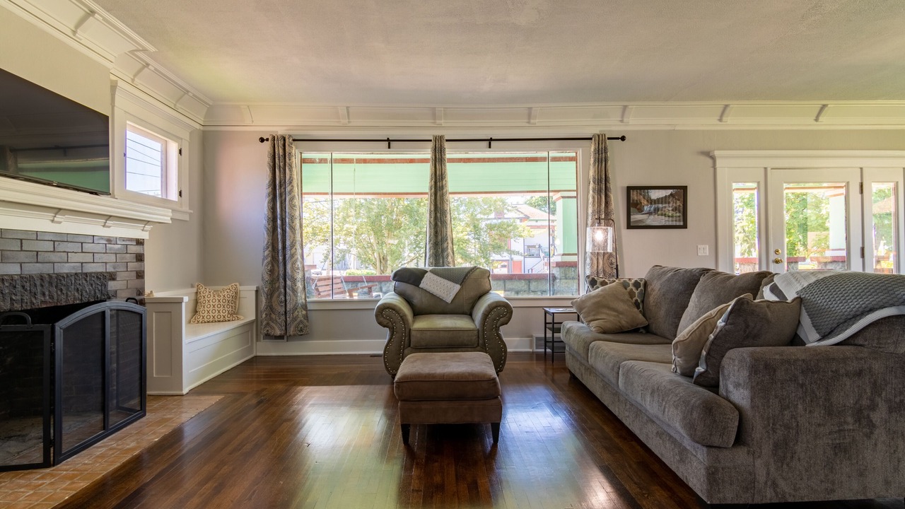 Photo of Livingroom in Independence