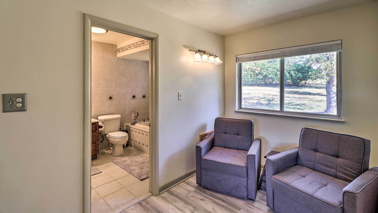 Photo of Bathroom in Lakeview