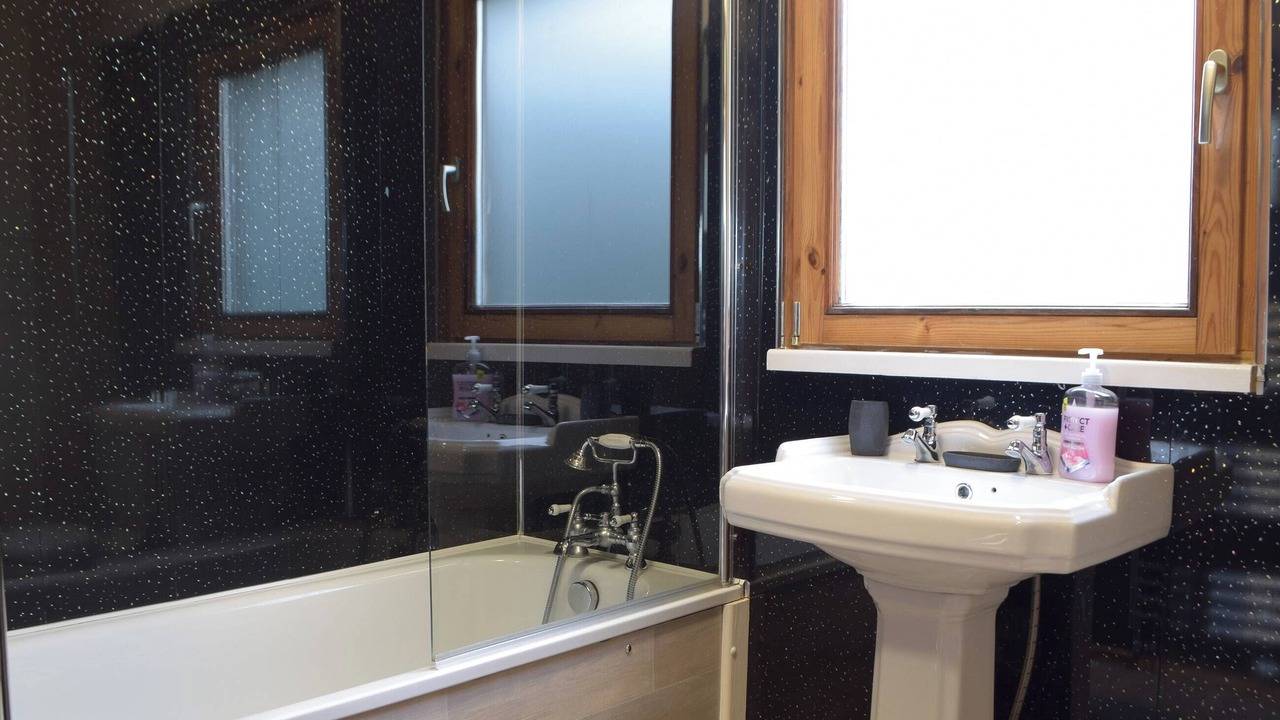 Photo of Bathroom in Llanybri