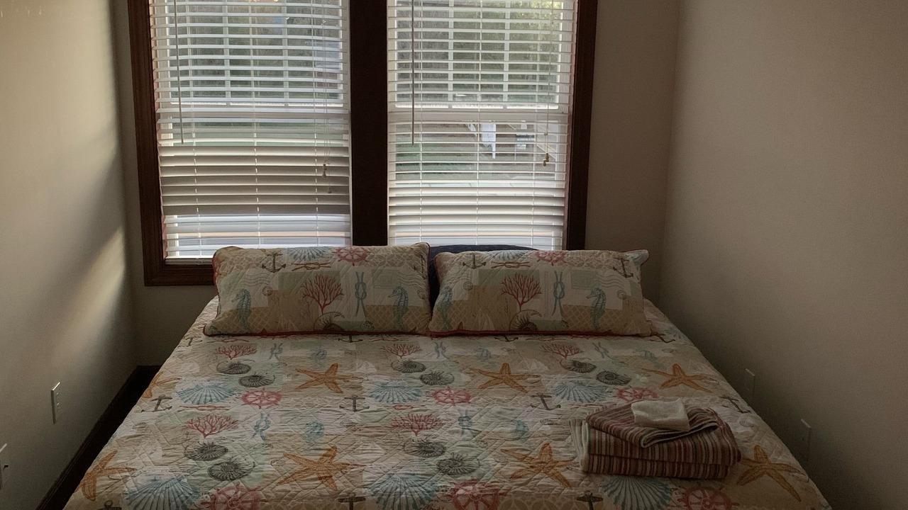 Photo of Bedroom in Cottage Line