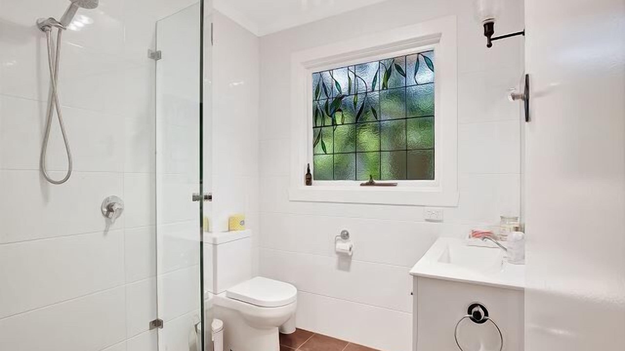 Photo of Bathroom in Buckland
