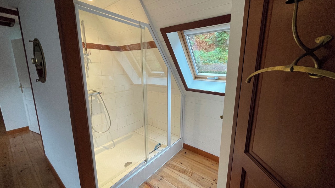 Photo of Bathroom in Ploumilliau