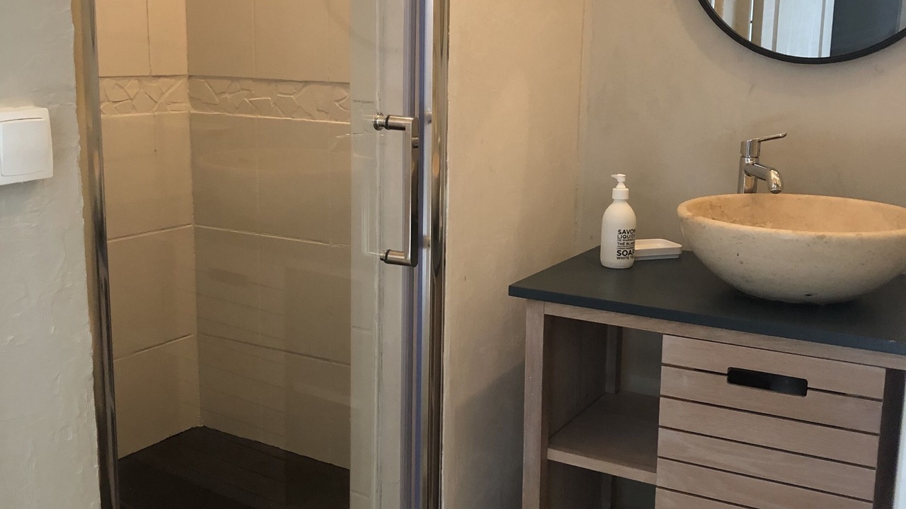 Photo of Bathroom in Castelnaudary