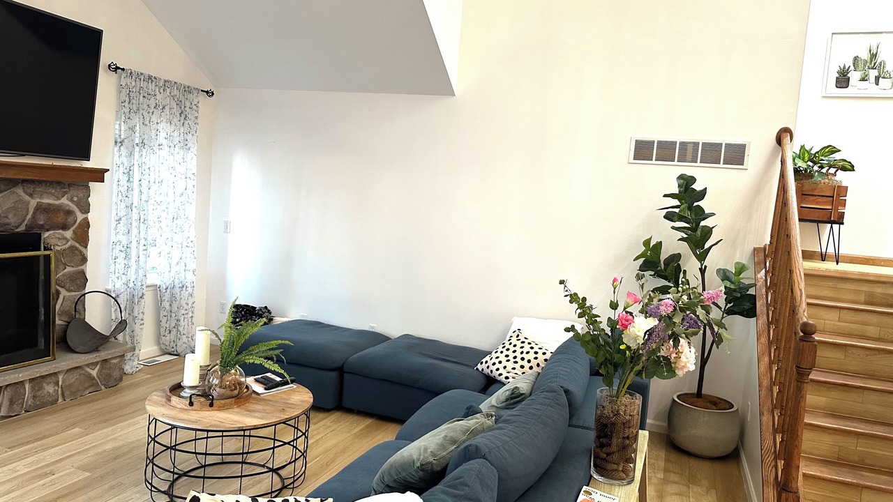 Photo of Livingroom in Tobyhanna