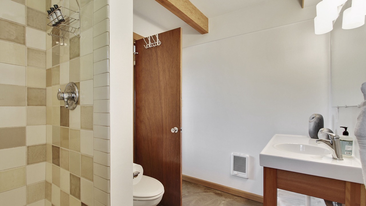 Photo of Bathroom in Arch Cape