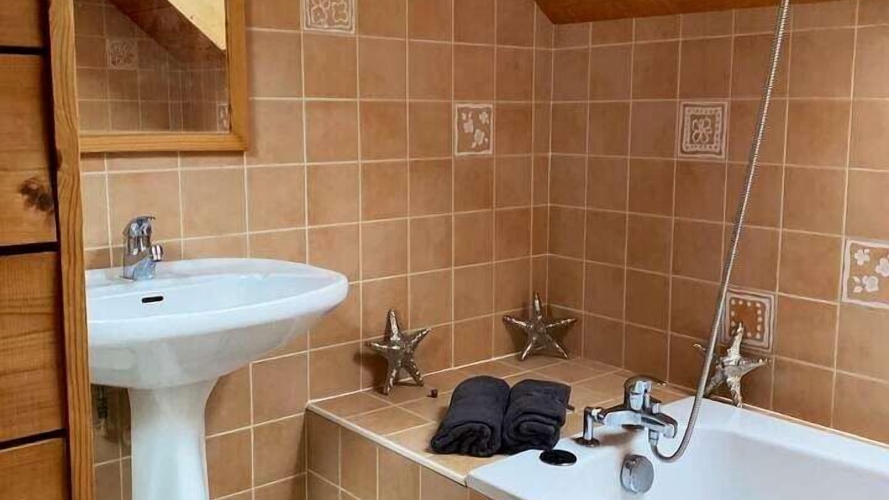Photo of Bathroom in Allemond