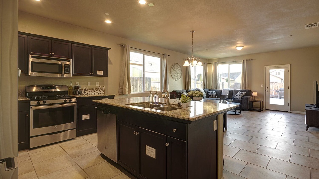 Photo of Kitchen in Roosevelt