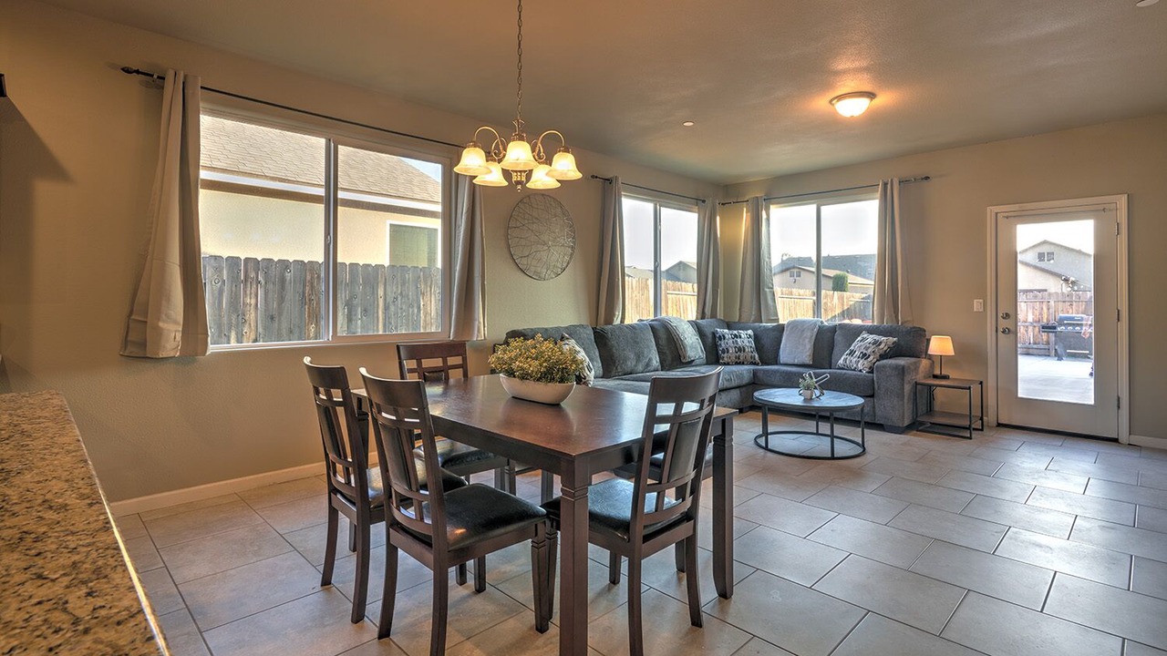 Photo of Livingroom in Roosevelt