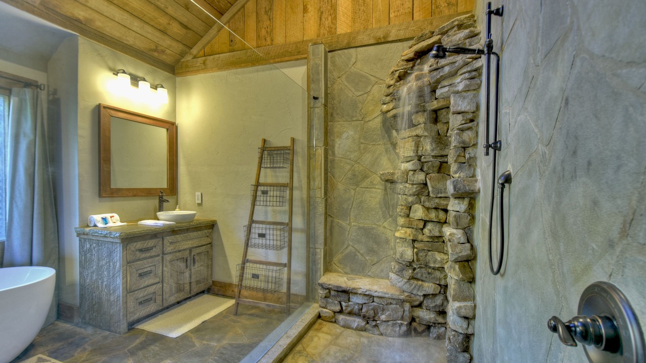 Photo of Bathroom in Cashes Valley