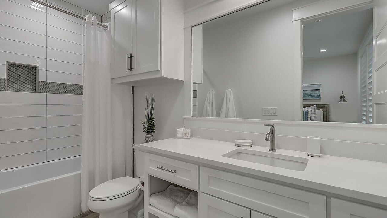 Photo of Bathroom in Cinnamon Shore